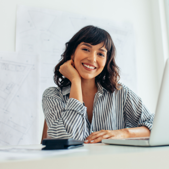 girl on laptop