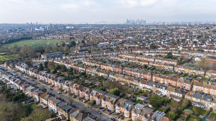 Images for Greenvale Road, London