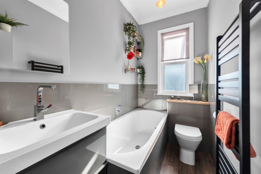 Images for Greenvale Road, London
