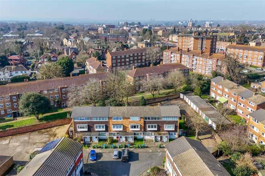 Images for Oakways, London