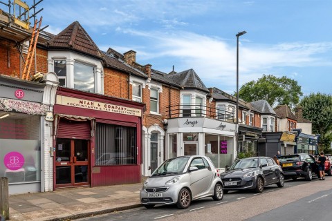 View Full Details for Well Hall Parade, London