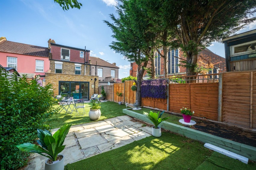 Images for Dumbreck Road, SE9