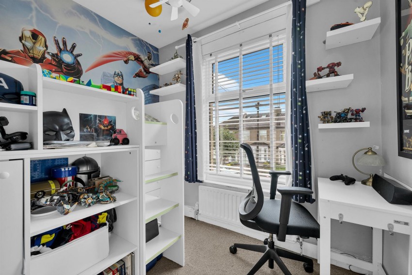 Images for Dumbreck Road, London