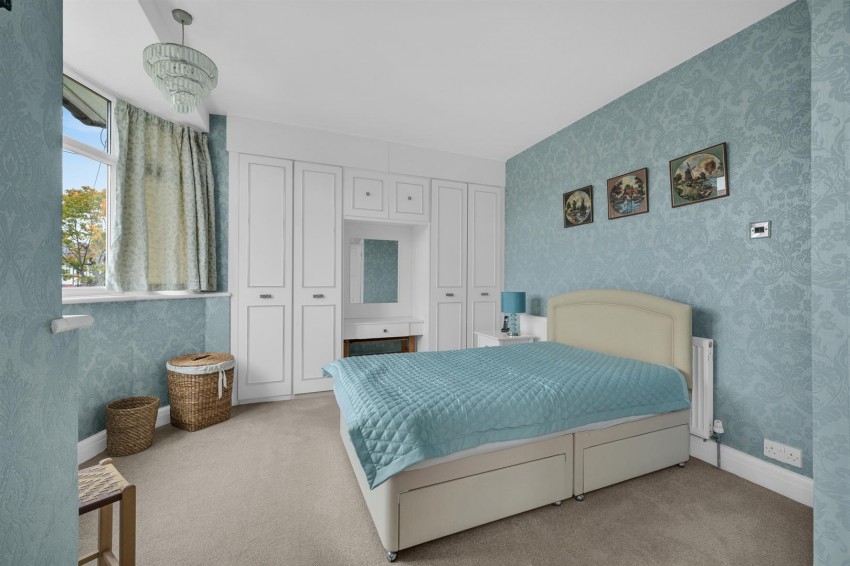 Images for Earlshall Road, London