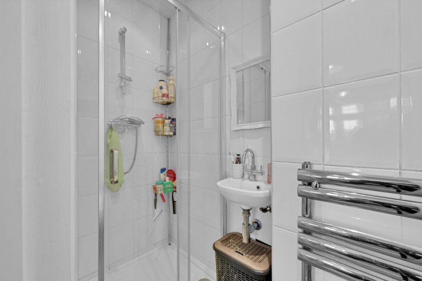 Images for Sparrows Lane, New Eltham