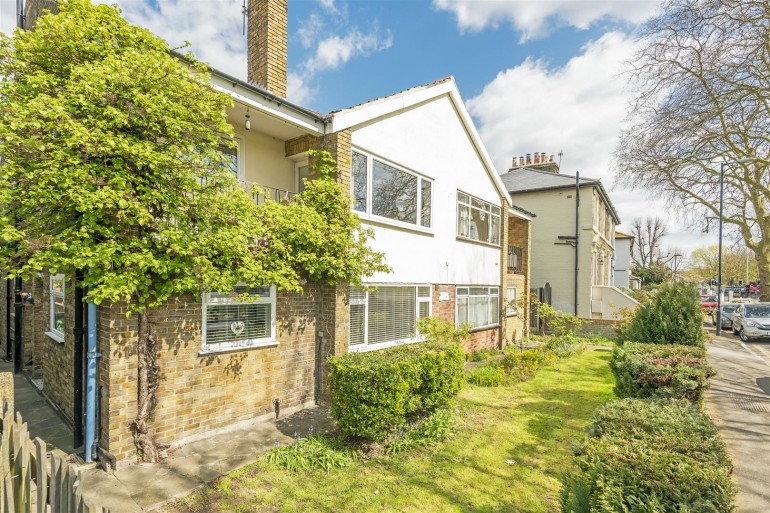 Eltham Green, London, SE9