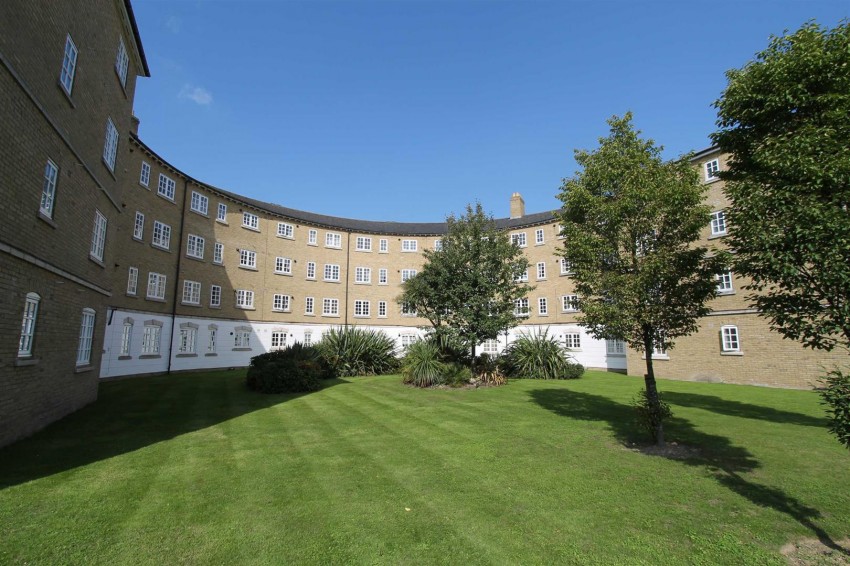 Images for Gilbert Close, Shooters Hill, SE18