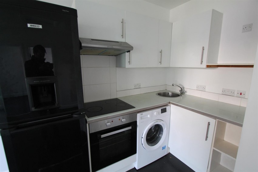 Images for Greenvale Road, Eltham