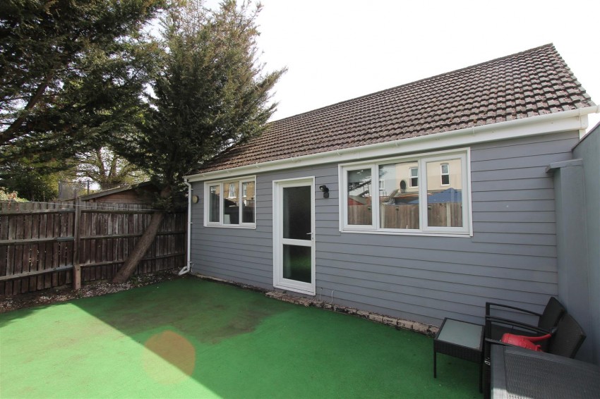 Images for Greenvale Road, Eltham