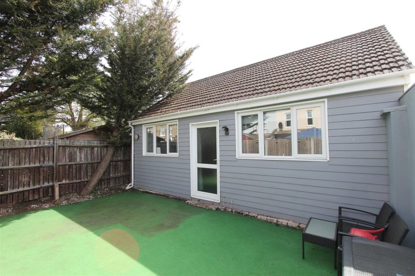 Images for Greenvale Road, Eltham