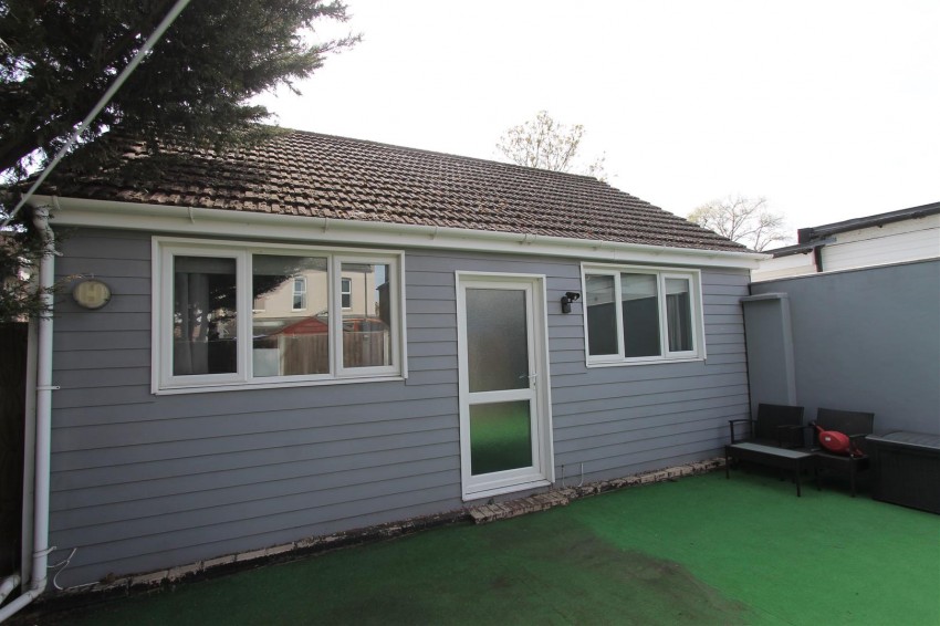 Images for Greenvale Road, Eltham