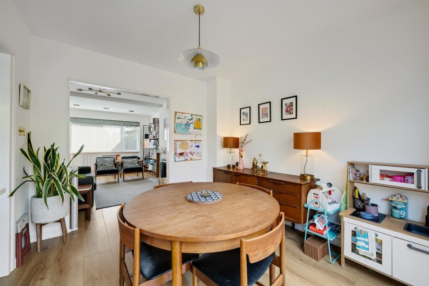 Images for Oakways, London