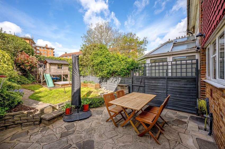 Images for Oakways, London