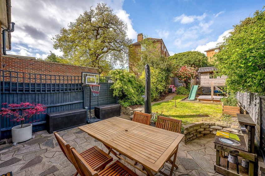 Images for Oakways, London