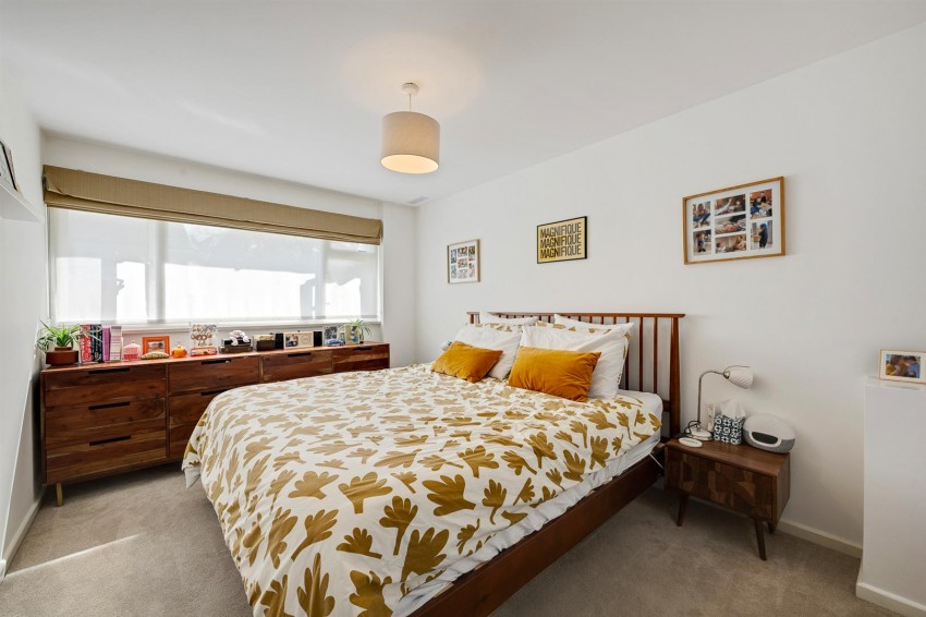 Images for Oakways, London