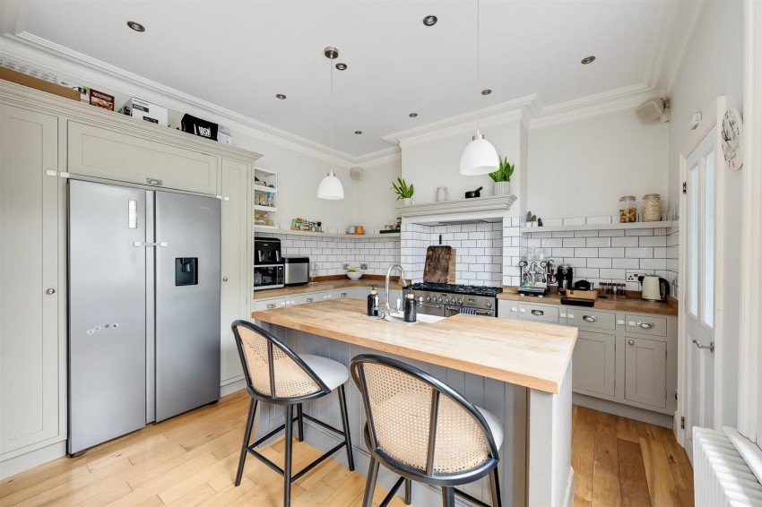 Images for Earlshall Road, London