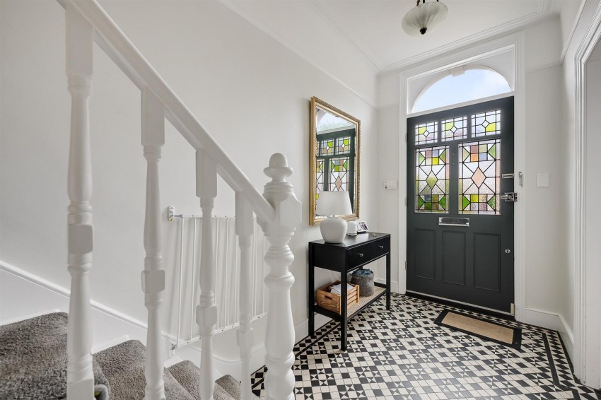 Images for Earlshall Road, London