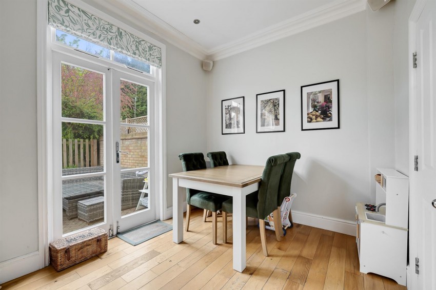 Images for Earlshall Road, London