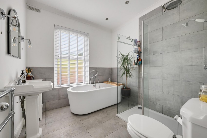 Images for Earlshall Road, London