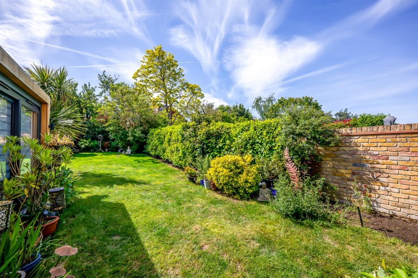 Images for Greenvale Road, London