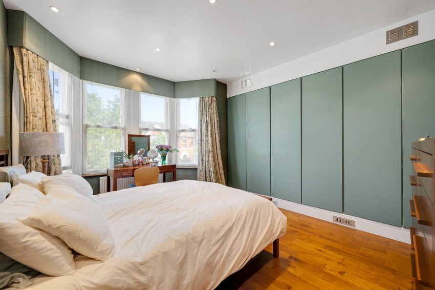 Images for Greenvale Road, London