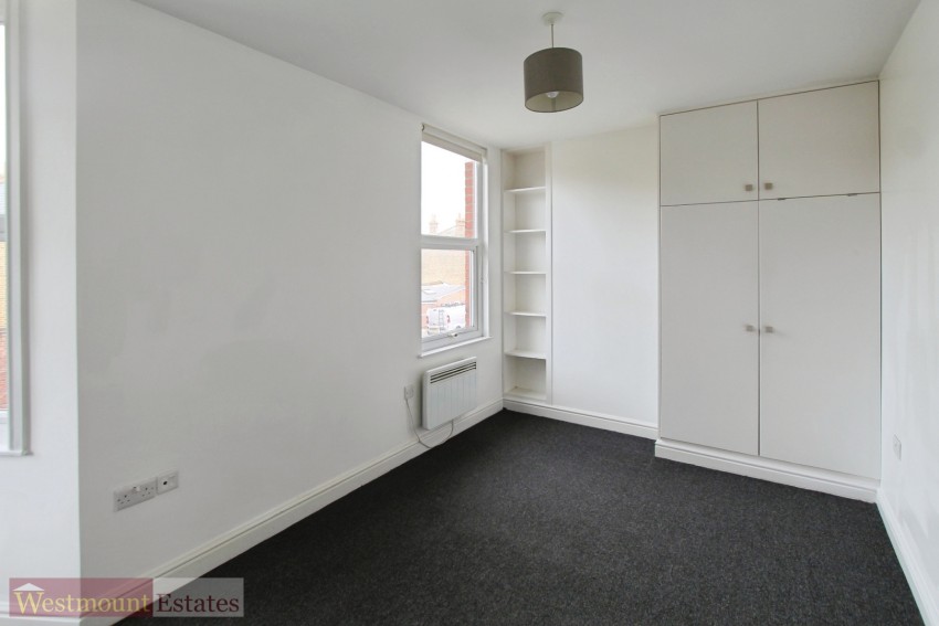 Images for Greenvale Road, Eltham