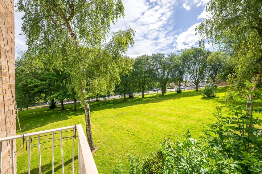 Images for Upper Wickham Lane, Welling