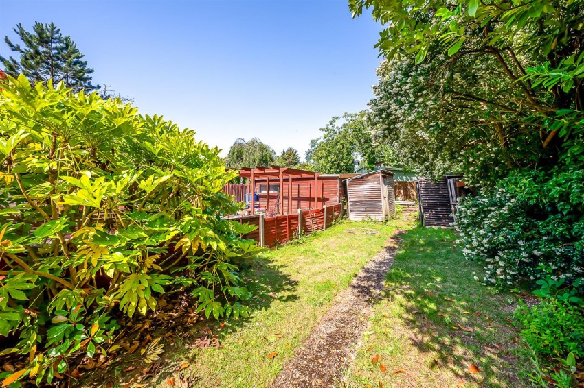 Images for Dumbreck Road, London