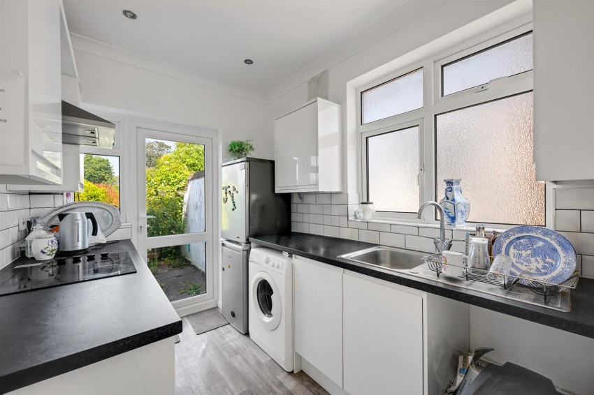 Images for Dumbreck Road, London