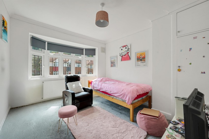 Images for Dumbreck Road, London