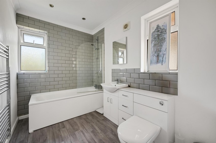 Images for Dumbreck Road, London