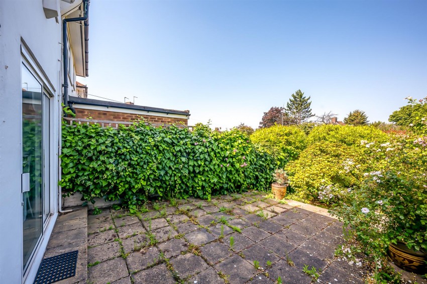 Images for Dumbreck Road, London